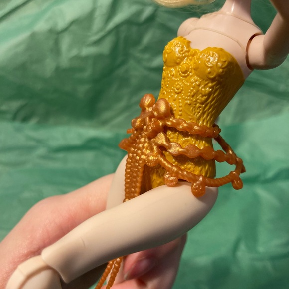 B1G2 - Mattel Ever After High Apple White Swim Fashion Doll - Buy 1, Get 2 FREE - Picture 4 of 8